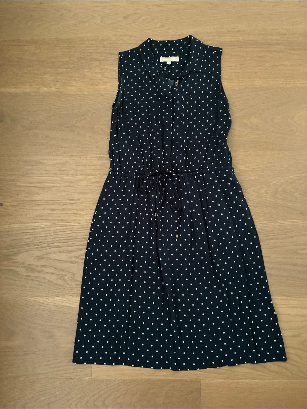 Banana Republic Sleeveless Navy Polka Dot Drawstring Waist Dress. Size 4. NWT.